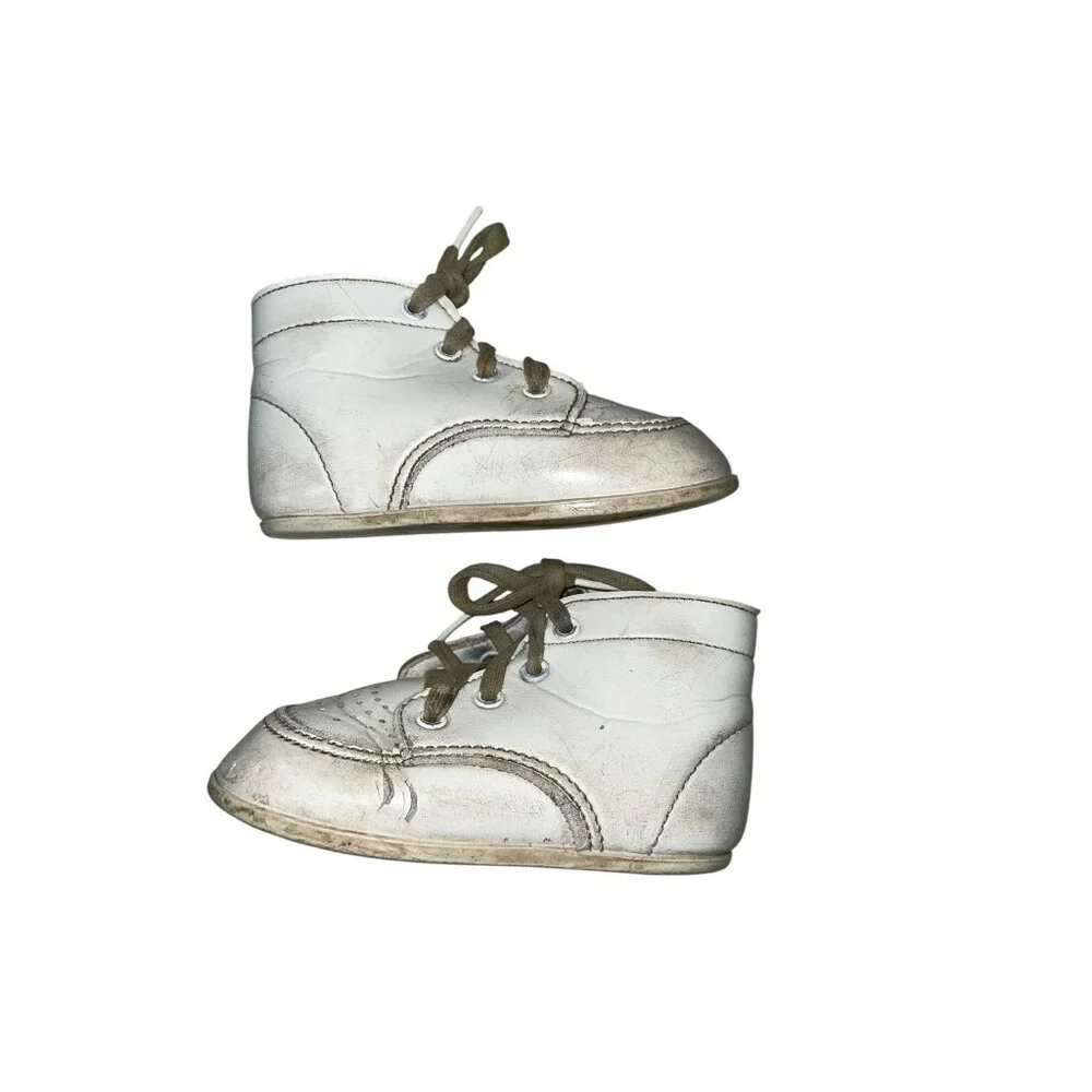 Vintage Baby Shoes 4? Used *some wear